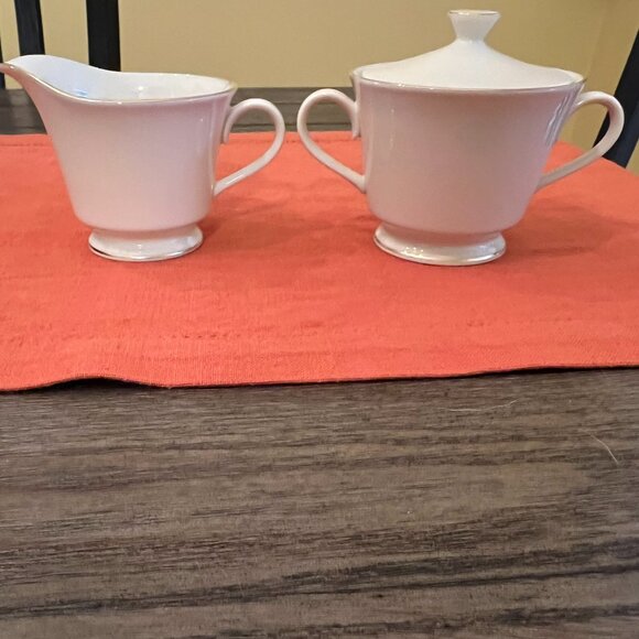 Lenox Hayworth Creamer and Sugar Bowl. - Picture 1 of 10